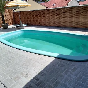 casa-com-piscina-brusque.santa-catarina-brasil.com/
