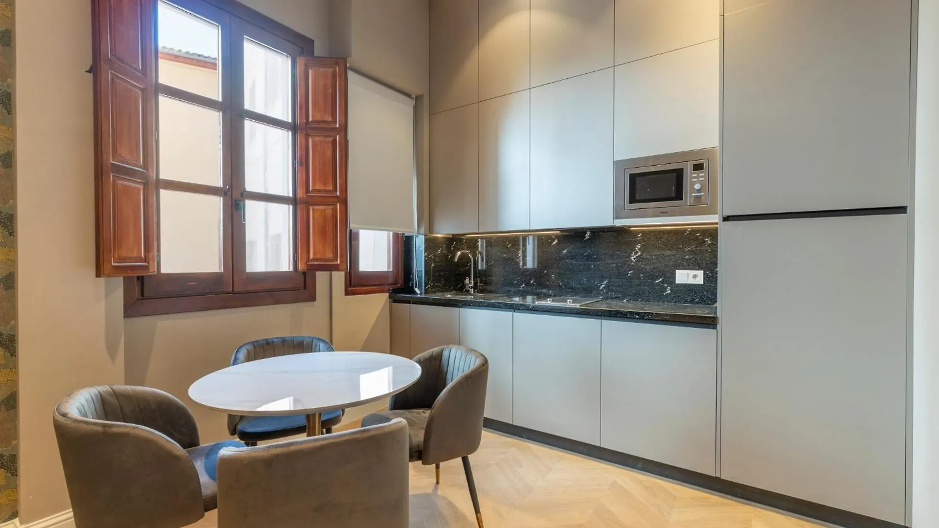 Bibo Suites Palacio De Portago Гранада
